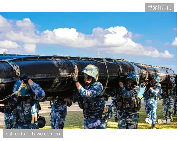 摩洛哥队的战术执行力极强，美国队在阵地战中需要展现足够的耐心来寻找破绽。